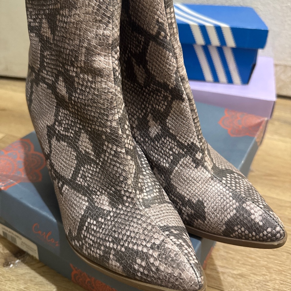Heeled ankle boot